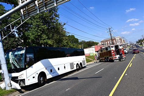 30 injured after University of Md. charter bus crashes into pole in College Park